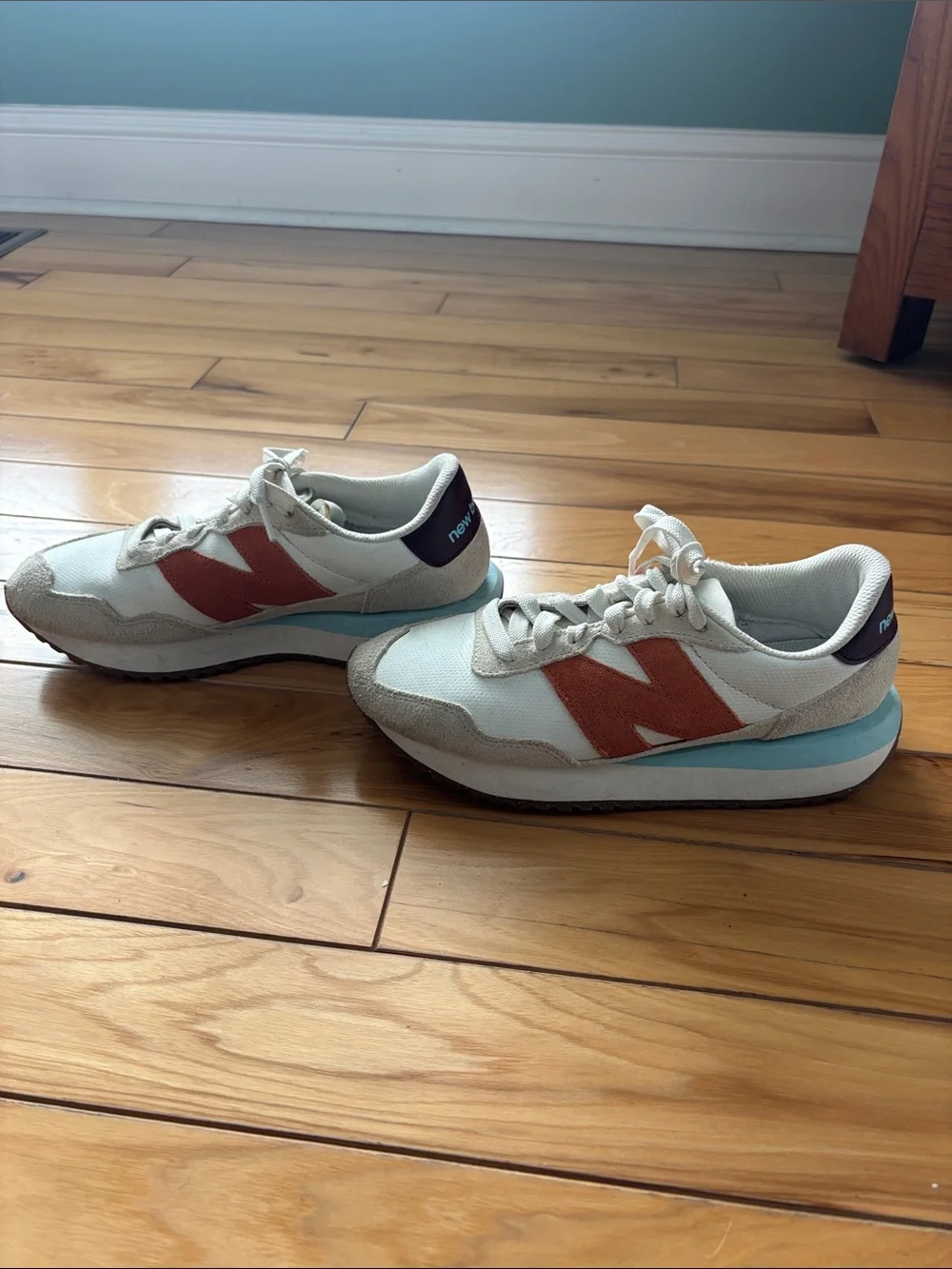 Women’s New Balance 237 Tan Sneakers with Rust Suede Stripes Size 8 - Picture 7 of 7